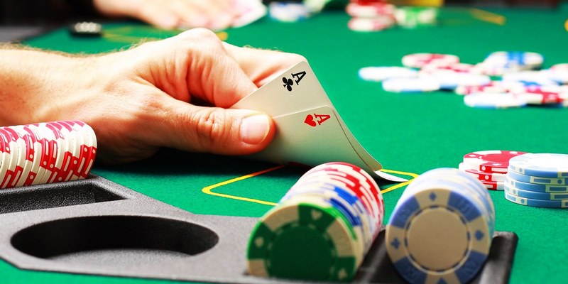 Lý do nên chơi game bài Poker tại game bài đổi thưởng